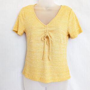 Jessica Simpson Size Medium Short Sleeve Kendyl Ribbed Yellow Top Keyhole Neck